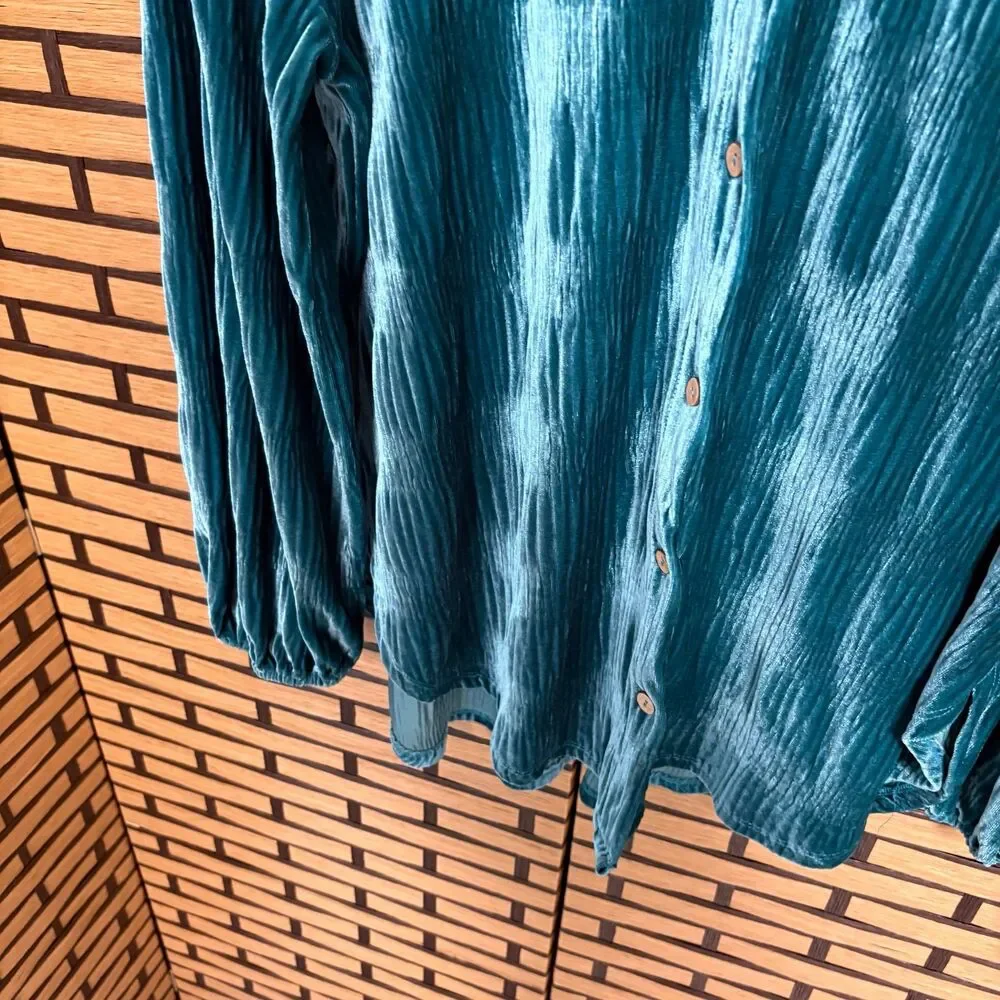 Daytrip Teal Velvet Button‎ Down Tunic Top Size XL